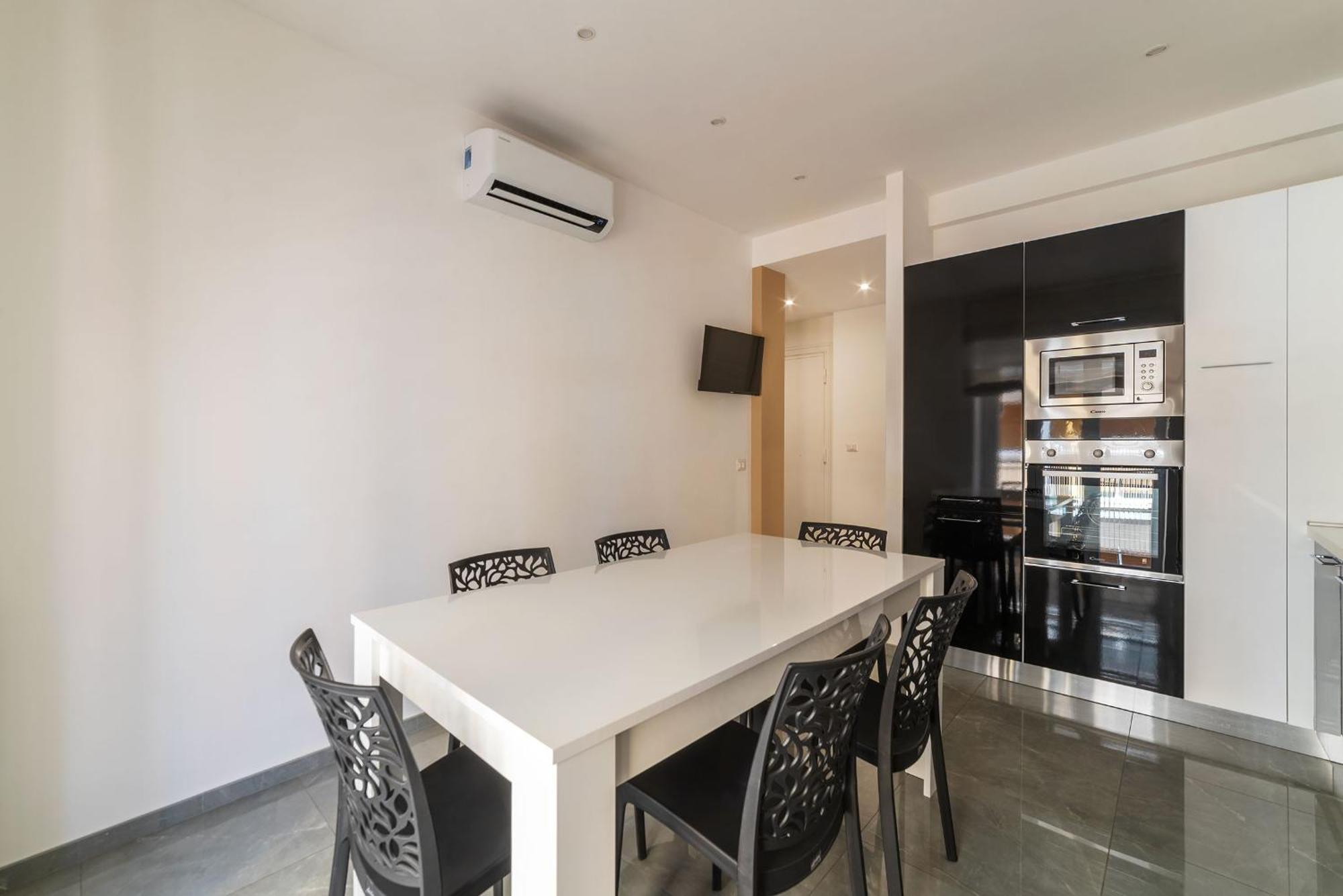 Apartament Joivy Delightful 3-Bed Flat With Balcony Rzym Zewnętrze zdjęcie