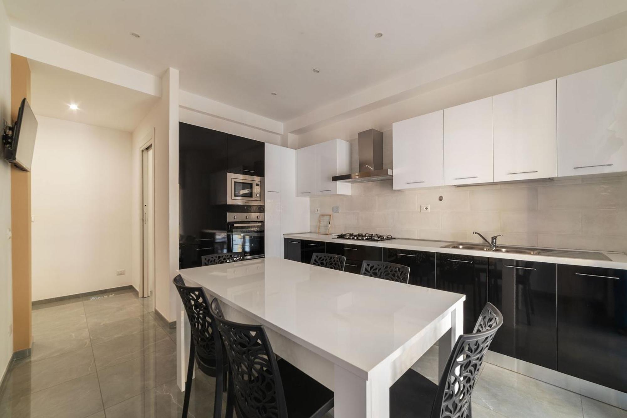 Apartament Joivy Delightful 3-Bed Flat With Balcony Rzym Zewnętrze zdjęcie