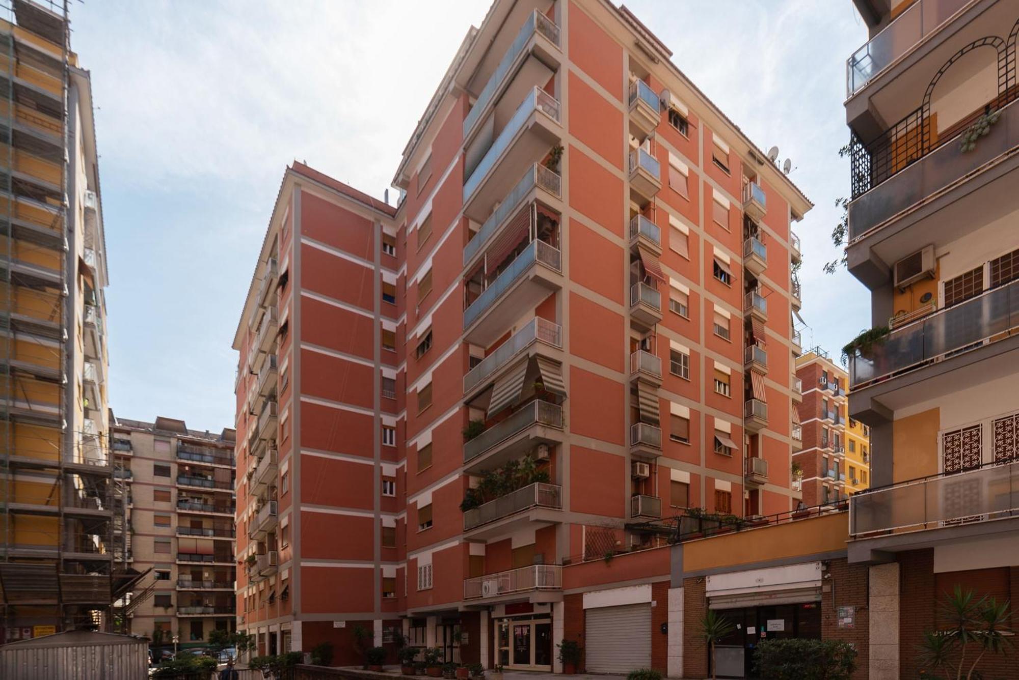 Apartament Joivy Delightful 3-Bed Flat With Balcony Rzym Zewnętrze zdjęcie